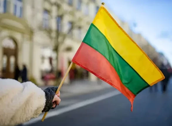 Flag-Map-of-Lithunia